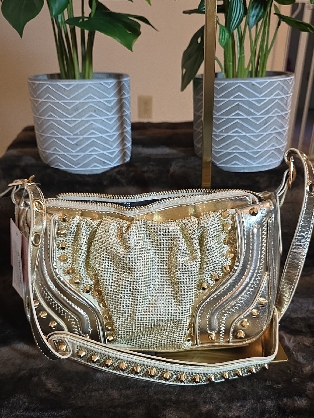 Nwt OLIVIA MILLER Metallic Gold Women's Shoulder Bag with Stud Detail - Picture 7 of 9